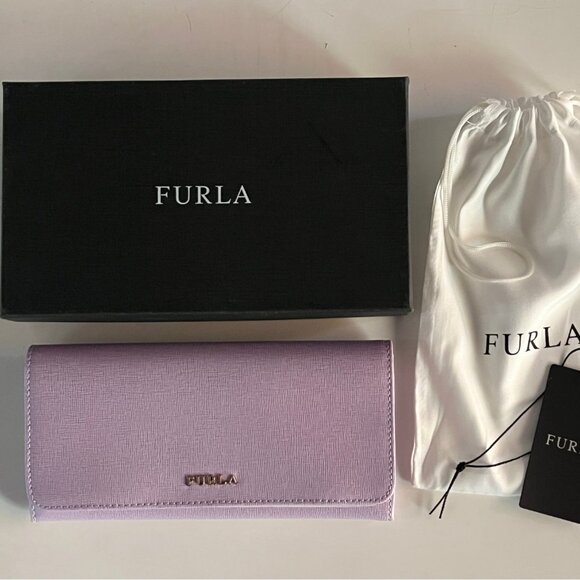Brand new with tags Furla extra large bifold wallet in lavender leather - Picture 1 of 5